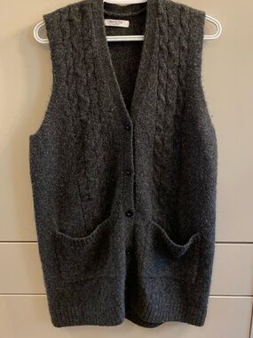 Smash+tess Cable Vest cardigan in Dark Charcoal XS/S